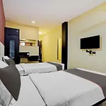 Collection O 81666 Cedar Hotel