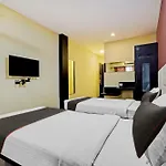 Collection O 81666 Cedar Hotel